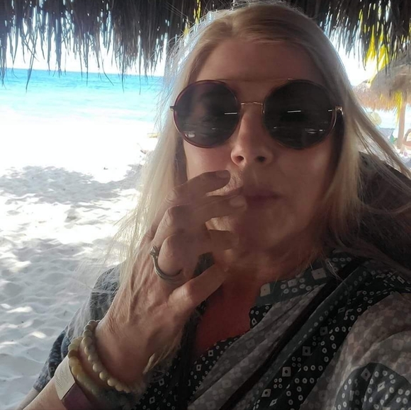 Meet your Posher, Susan - Picture 11 of 16